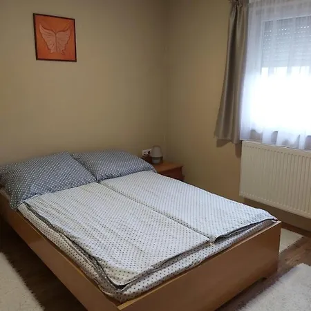 Várkert Apartman * Tiszafüred