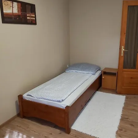 Várkert Apartman Appartamento Tiszafüred