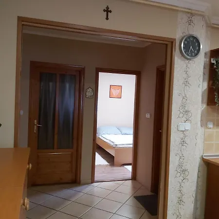 Várkert Apartman Appartamento *
