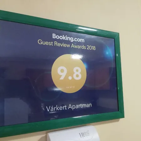 Várkert Apartman *