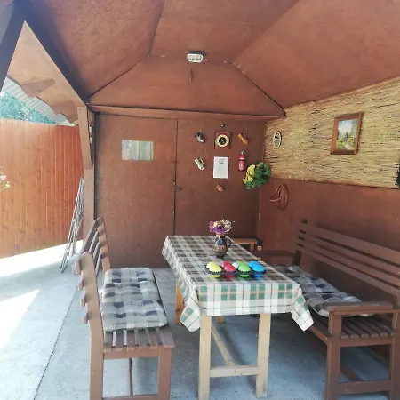 Várkert Apartman *