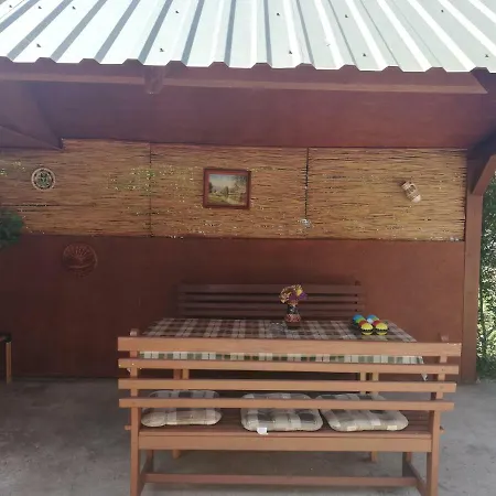 Várkert Apartman Appartamento Tiszafüred